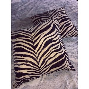 Zebra pillows